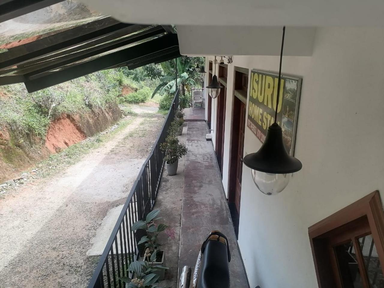 Isuru Homestay Ella Ngoại thất bức ảnh