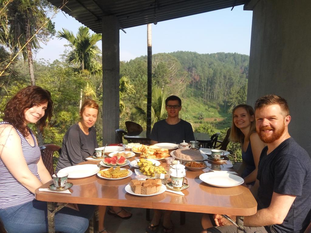 Isuru Homestay Ella Ngoại thất bức ảnh
